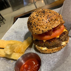 HAMBUGUESAS - CASA OESTE BURGER