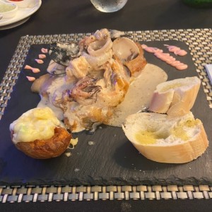 Covina en salsa de marisco
