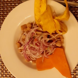 Ceviche frito de Corvina y calamares