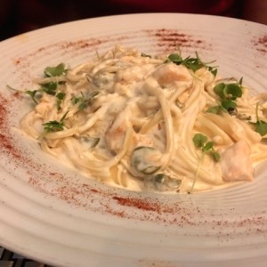 fettuccine con salmon