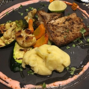 filete de pescado vegetales y pure