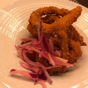 Anillas de calamar con salsa de la casa