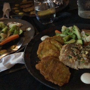 Filete de pescado al ajillo 