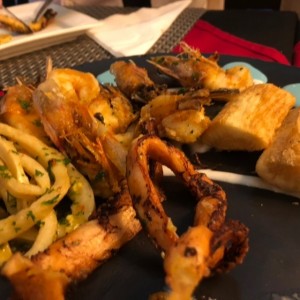 Picada de Mariscos. ya ahi le habiamos quitado un par de cosas.