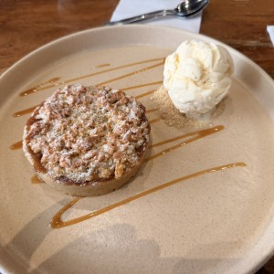 Pie de manzana con helado