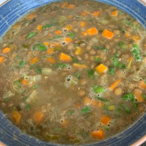 sopa de lentejas