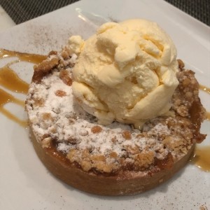 pastel de manzana con helado