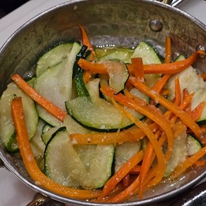Vegetales salteados (zanahoria y zucchini)