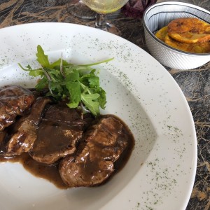 Filete portobelo con patacones