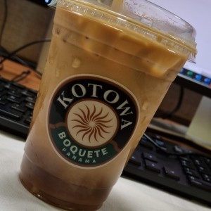 iced caramel latte