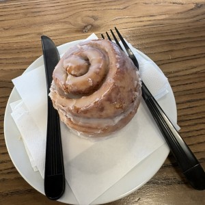 PASTELERÍA DULCE - Cinnamon Roll