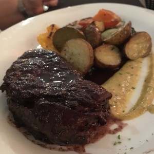 filete de res con salsa de vino 