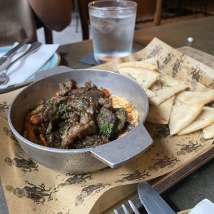 Tapeo - Hummus con Carne