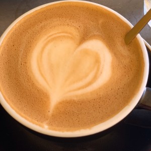 capuchino con leche de almendras