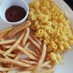 Mac & Cheese con papas fritas