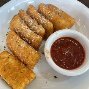 Appetizers - Fried Mozzarella