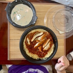 Promociones - Spaghetti con pollo en salsa marinara. no me impacto