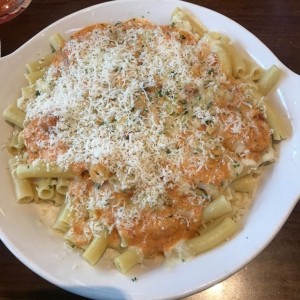Pasta corta cinco quesos