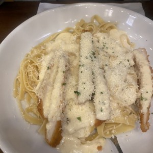 Amazing Alfredos - Chicken Alfredo
