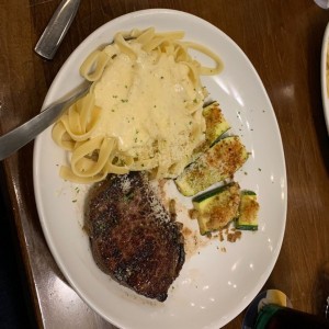 6 Oz Sirloin With Fettucine Alfredo
