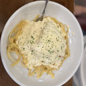 Amazing Alfredos - Chicken Alfredo