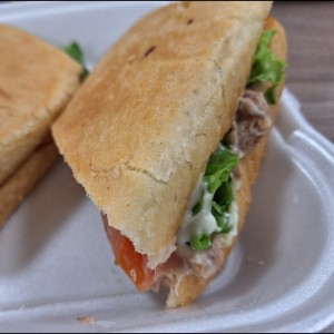 emparedado de tuna