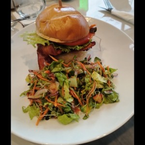 Sandwiches - Anniemotts Burger