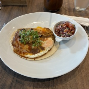 Breakfast - Rancheros con chorizo