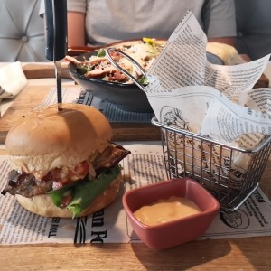 Hijole Chicken Burguer