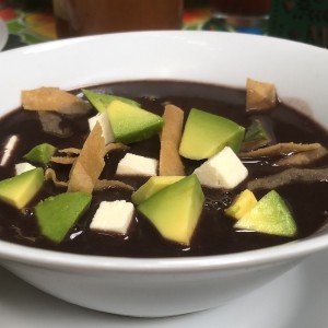 sopa de frijoles