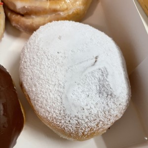 Dona rellena de fresa