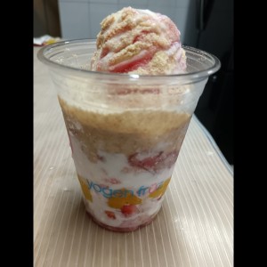 Parfait - 16 Oz 3 Cereales + 4 Frutas