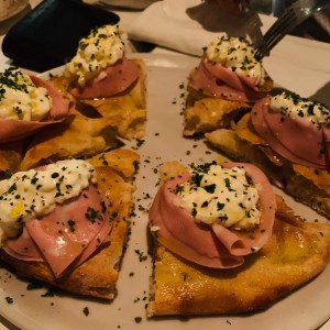 Pizzas Scrocchiarella - Stracciatella e Mortadela