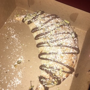 Calzone Di Nutella E Pistacho