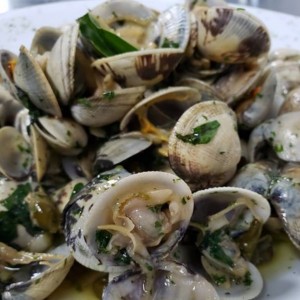 Almejas al AJILLO