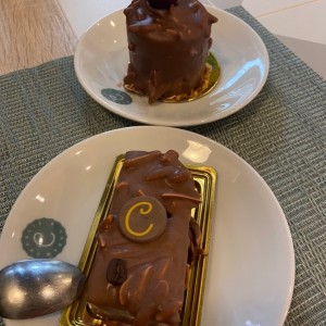 postre de cafe y mousse de chocolate