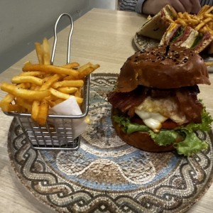 Hamburguesa de la casa
