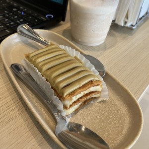 Milhojas pistachio