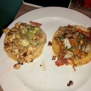 Tacos de pollo y al pastor
