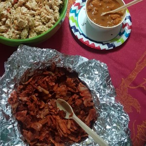 Carne al pastor y frijoles charros