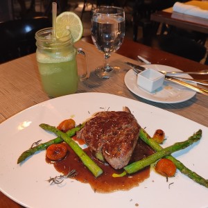 A la parrilla en salsa al vino