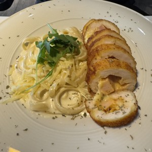 Los Fuertes - PECHUGA CORDON BLEU