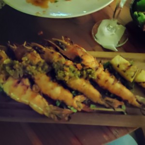 brochetas de langostinos