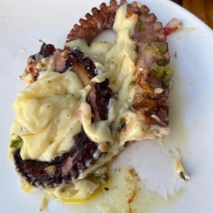Pulpo a la Plancha con Suave de Patata