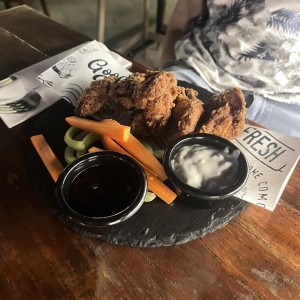 Alitas con salsa Barbacoa
