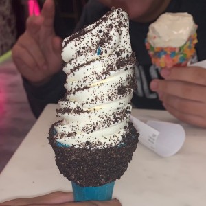 Helado con galleta oreo