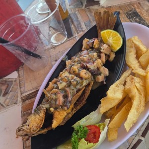 pescado relleno de pulpo y camarones 