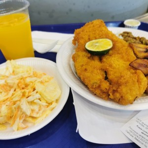Comida completa con pescado