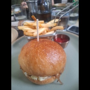 BIG KAHUN BURGER
