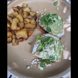BRUNCH - HUEVOS AL MONTUNO